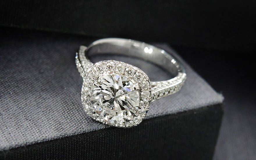 How Diamond Setting Style Affects Resale: Prong, Bezel, Channel, and Pave Settings Compared - Diamond Brothers