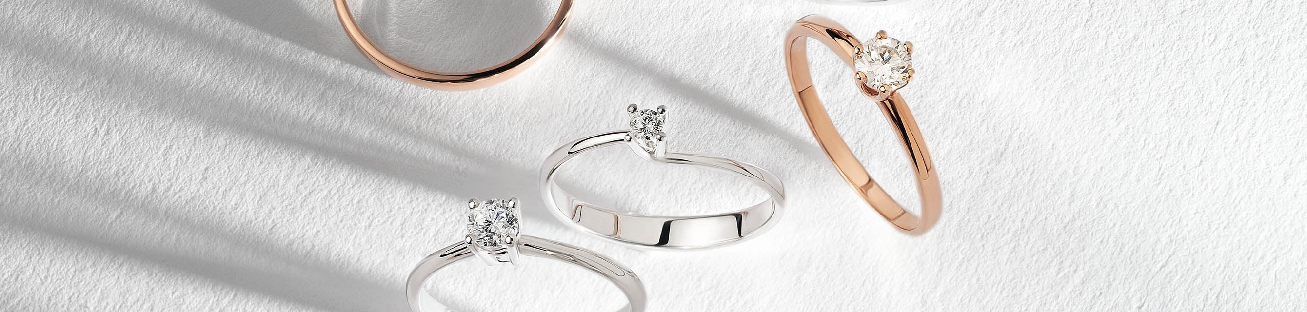 Platinum vs Gold Settings: Does Metal Choice Affect Diamond Jewellery Resale Value? - Diamond Brothers